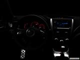  Centered wide dash shot photo